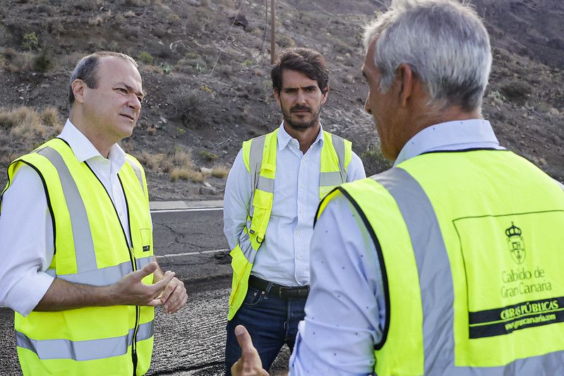 El Cabildo invierte 1,2 millones de euros en el asfalto de la carretera entre La Aldea y Mogán