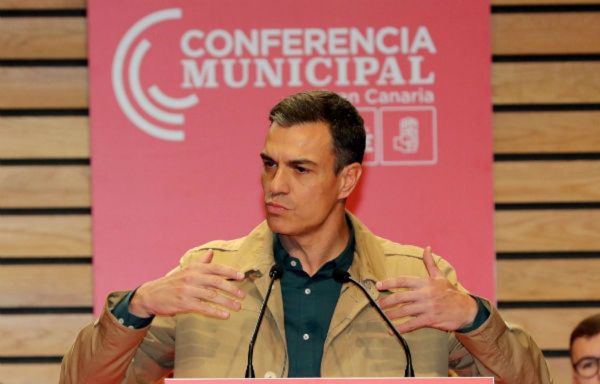 Pedro Sánchez: Este Gobierno ha hecho más por Canarias que el del PP en siete años