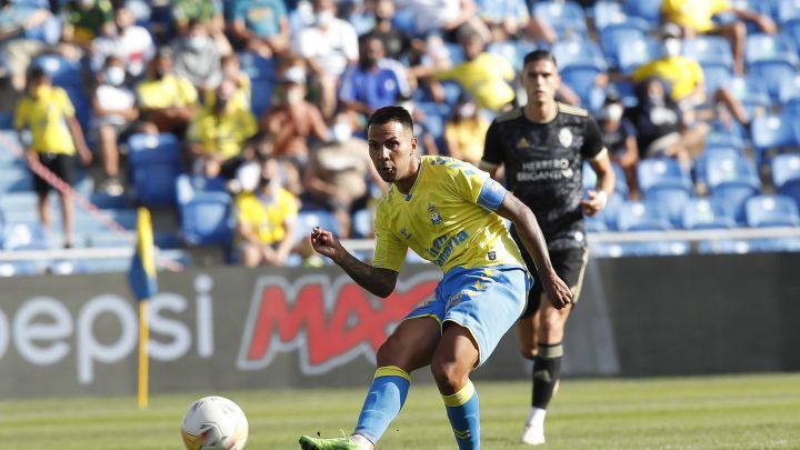 Las Palmas vence a la SD Ponferradina 2-1