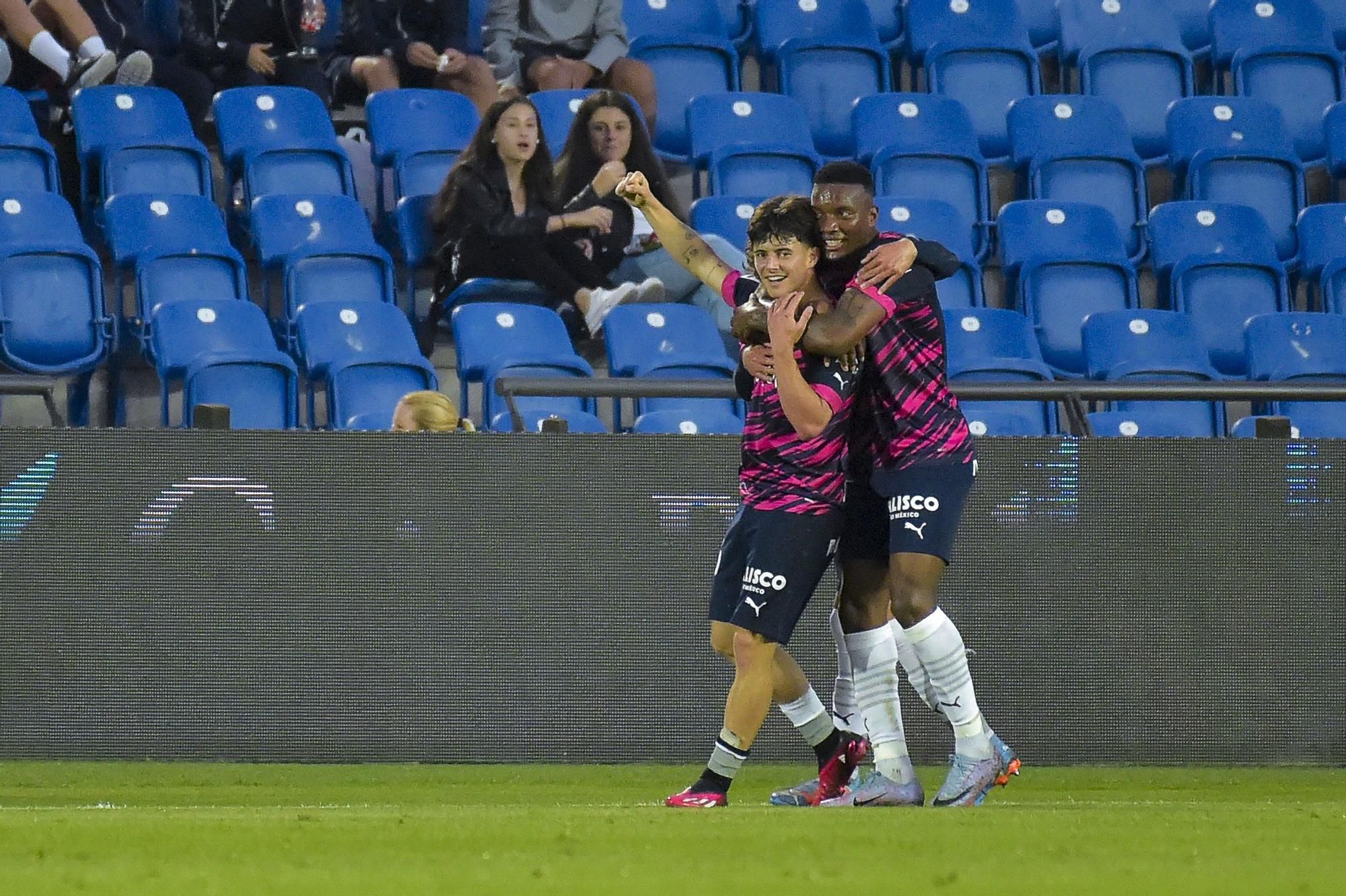 UD Las Palmas 1-1 Sporting de Gijón. La UD Las Palmas continúa perdiendo el tren del ascenso directo