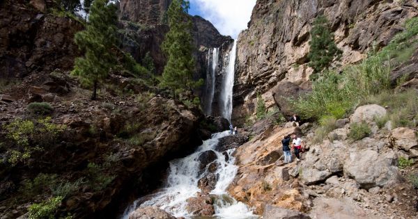 Fallece un alemán de 25 años tras caer escalando en el interior de Mogán