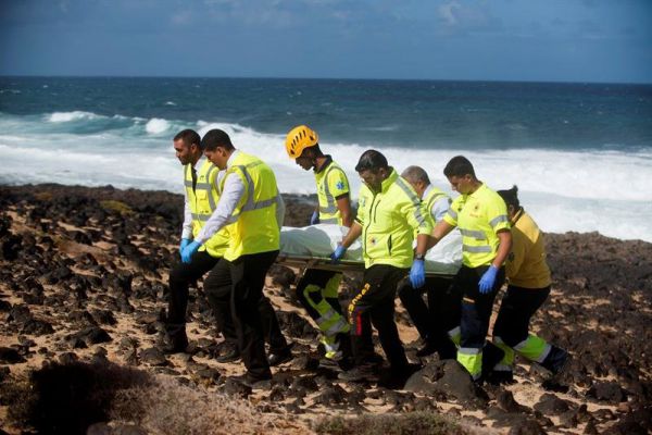 Nueve muertos en el naufragio de Lanzarote, la mayor tragedia desde 2009