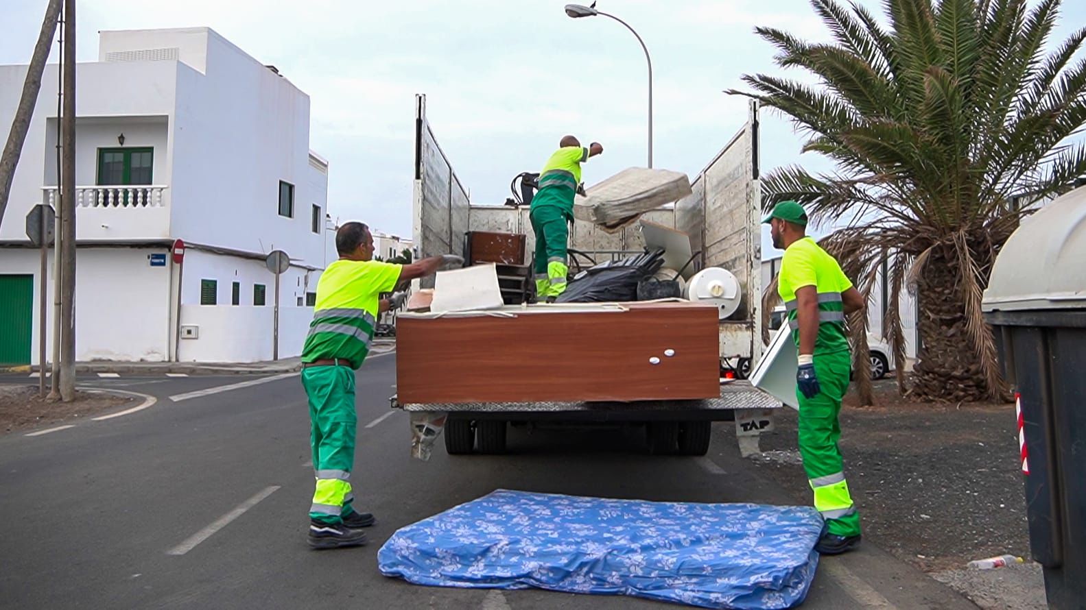 Un depósito transitorio para trastos y enseres se pone en marcha en la ciudad