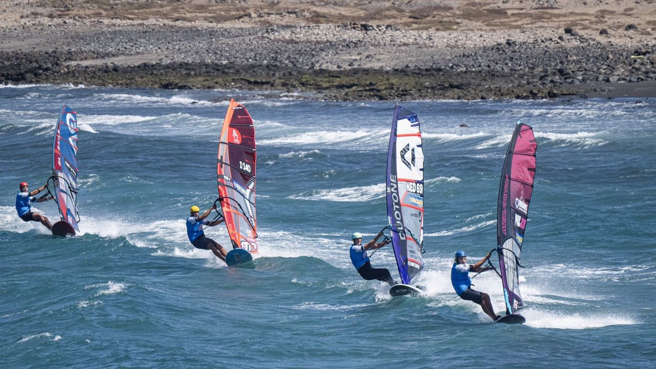 Mortefon y Offringa, firmes candidatos a la primera corona de Slalom X