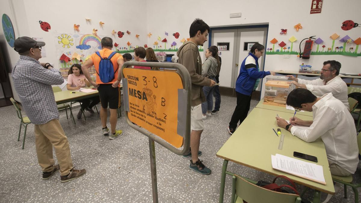 Se librará de ir a las mesas si tiene las vacaciones contratadas antes del 30 de mayo