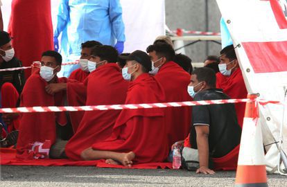 91 migrantes llegan a Gran Canaria y 63 a Fuerteventura en cuatro embarcaciones, dos a cada isla