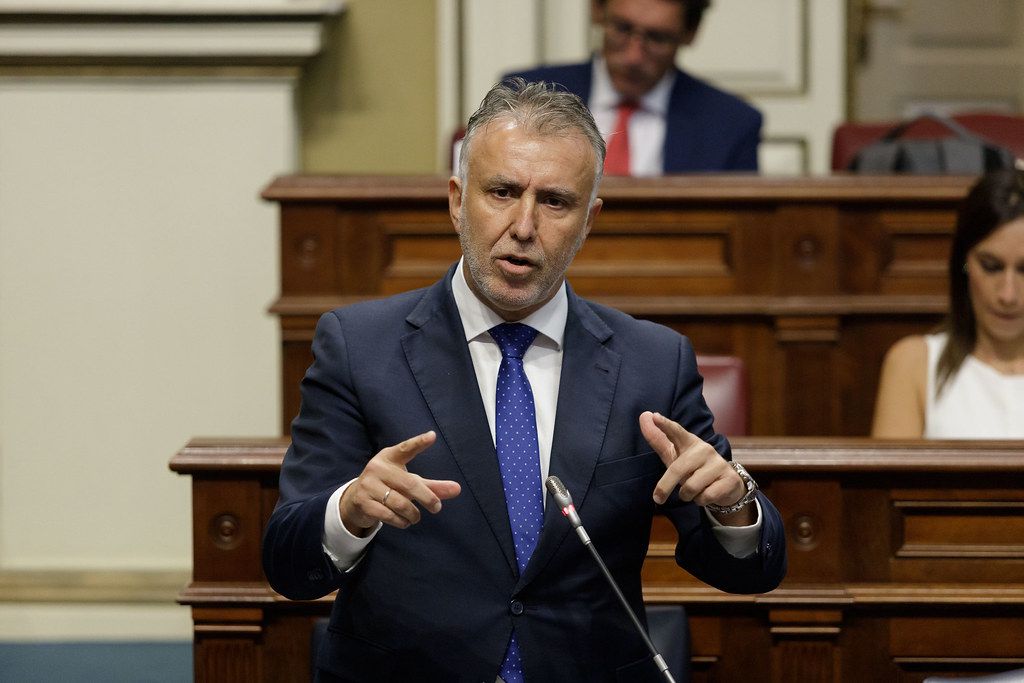 El presidente Ángel Víctor Torres anuncia que habrá exención a la tasa verde en los transportes entre eislas
