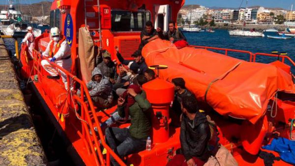 Llega una patera con 35 migrantes a la costa del sur de Gran Canaria