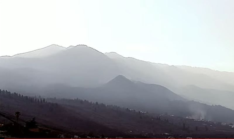 El volcán de La Palma frena su actividad