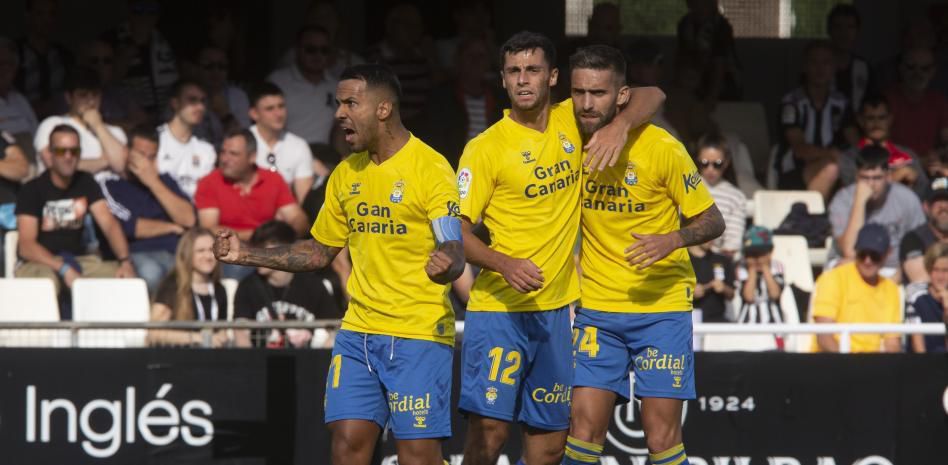 La UD Las Palmas gana en Cartagena 1-4 y está a 1 punto del ascenso