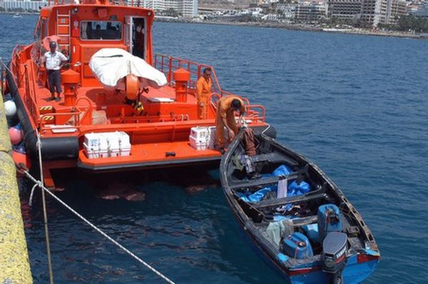 Localizan una patera con unos 33 migrantes al sur de Gran Canaria