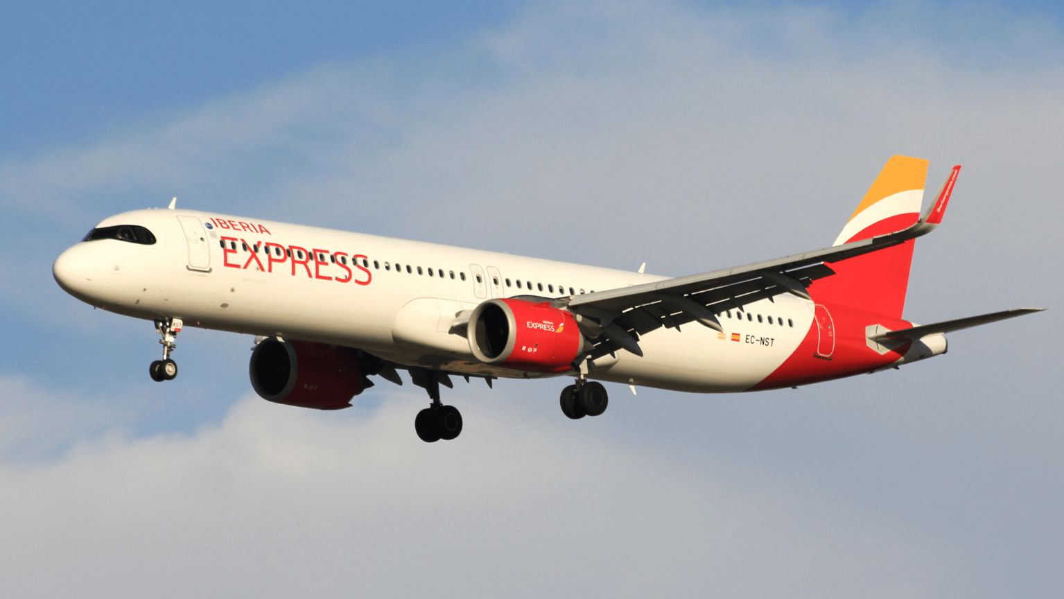 Iberia Express refuerza con 126 vuelos su operativa navideña en Canarias