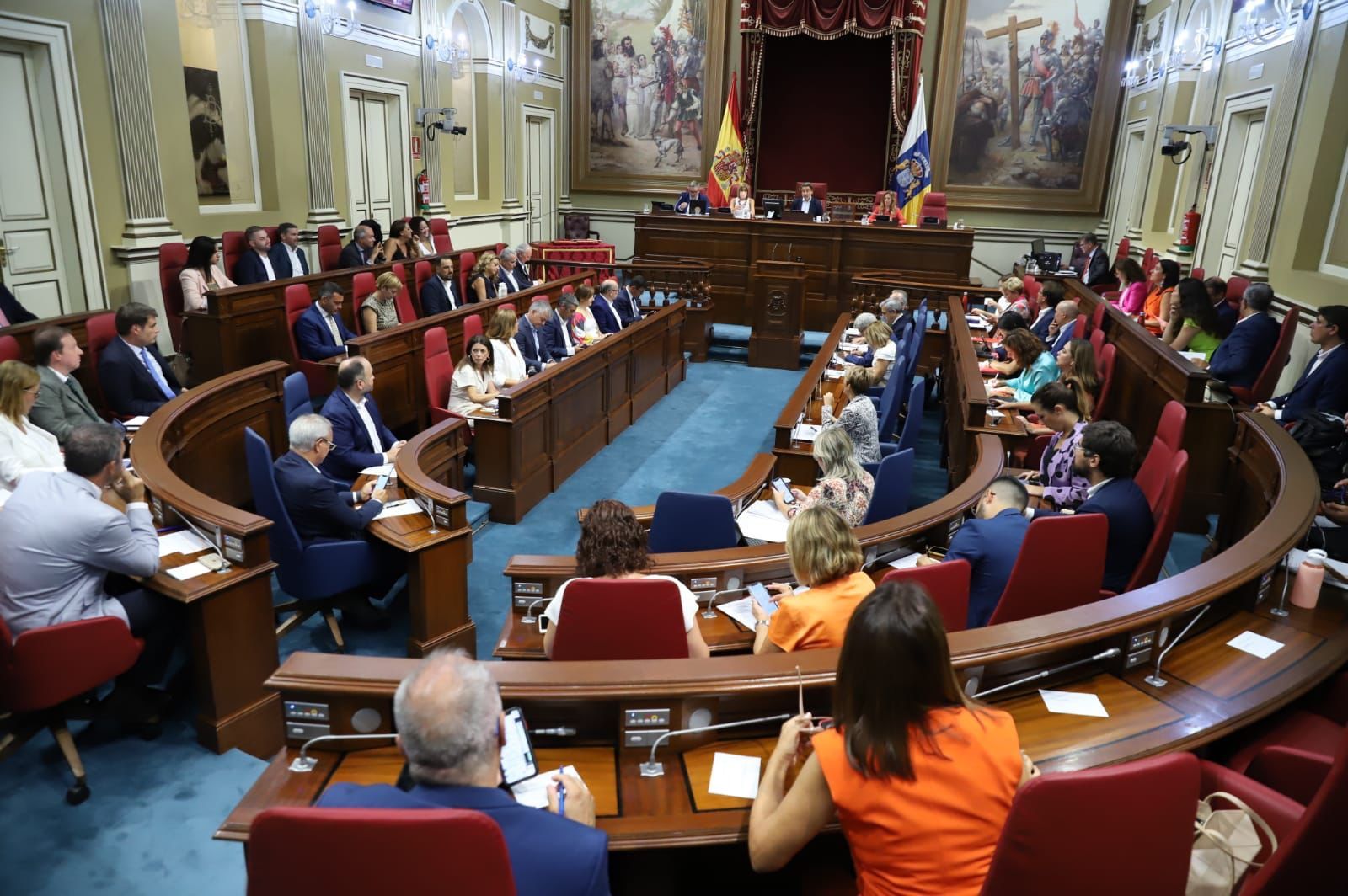 El Plan de Respuesta para los menores migrantes y la derivación de pacientes sociales al Pleno