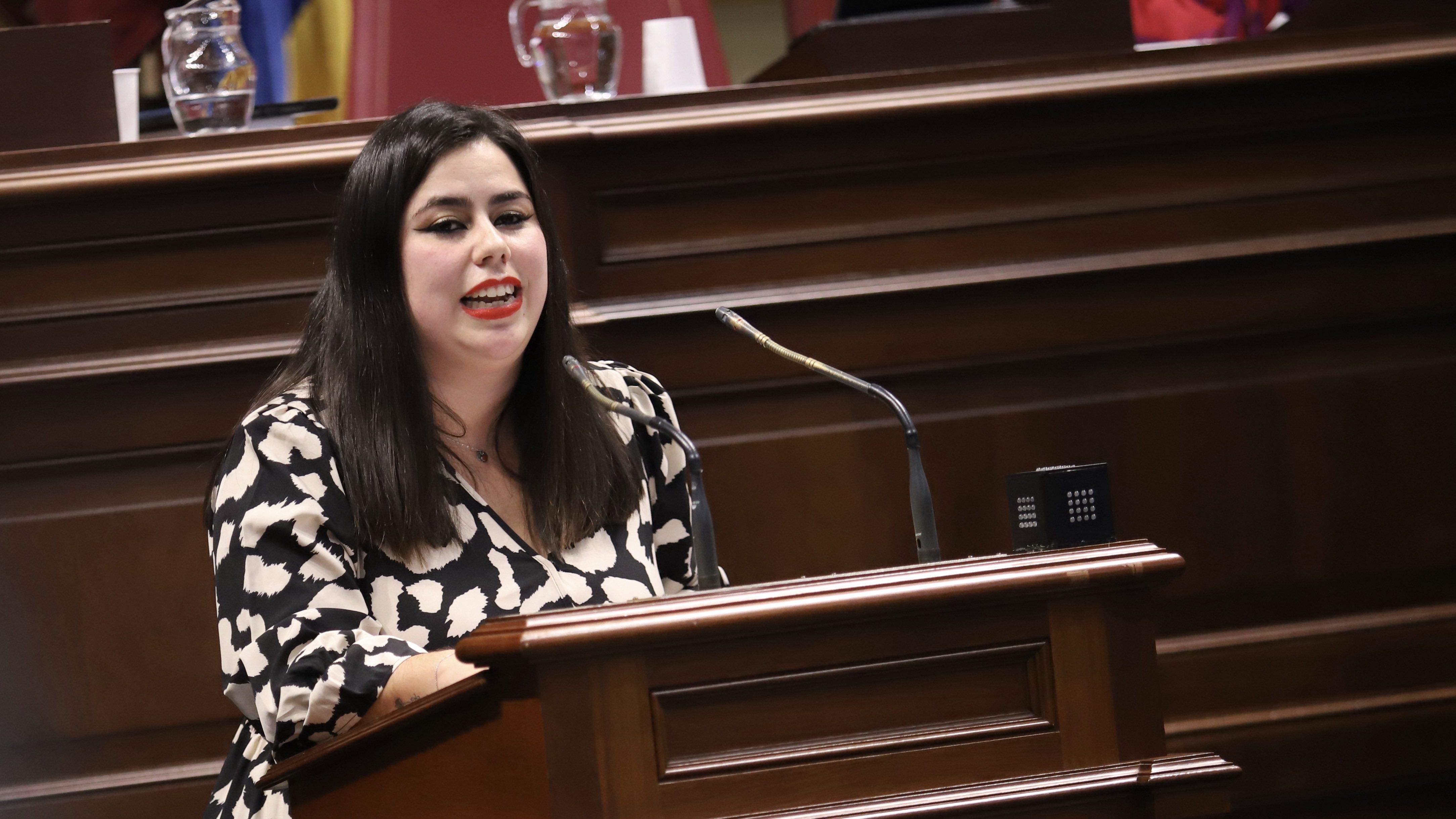 Aprobada una PNL para conseguir la participación plena de las mujeres y niñas en las áreas científicas
