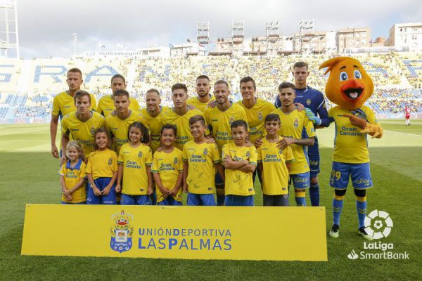 0-3 La UD Las Palmas no despierta y preocupa