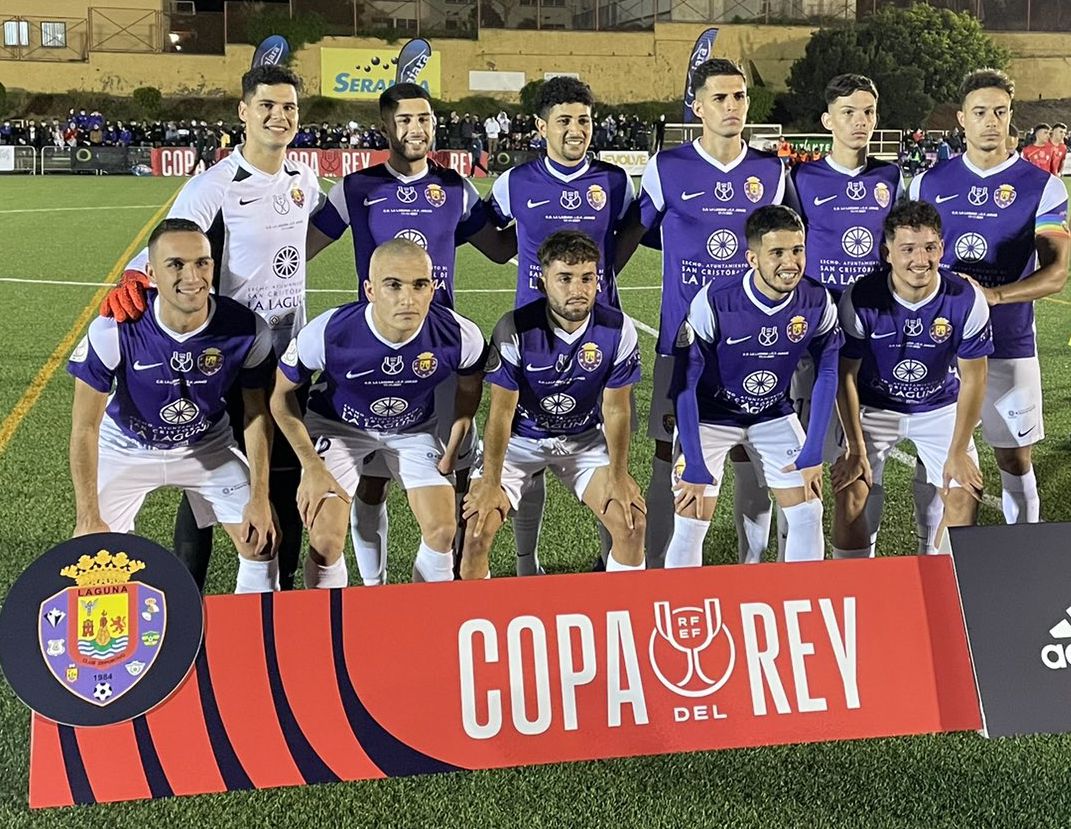 El CD Laguna golea 4-1 al Jaraiz. Esta tarde se conocerá a su rival de Primera División