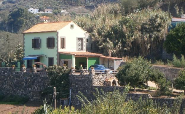 Condenan al exalcalde de Teror y su hijo por construir una casa ilegal