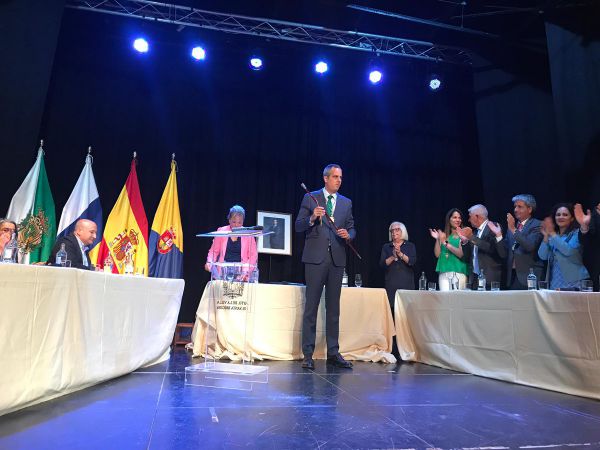 Miguel Jorge Blanco (PP), jura como nuevo alcalde de Santa Brígida.