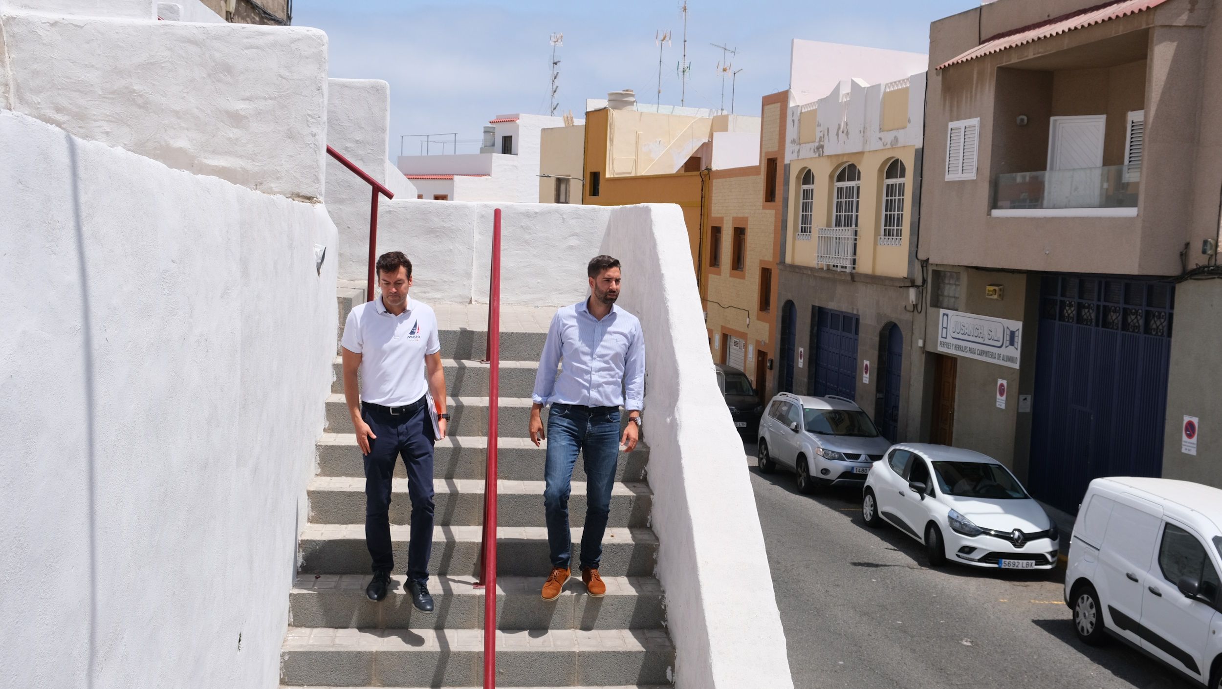 Vías y Obras acondiciona las conexiones de las calles del barrio de Pedro Hidalgo