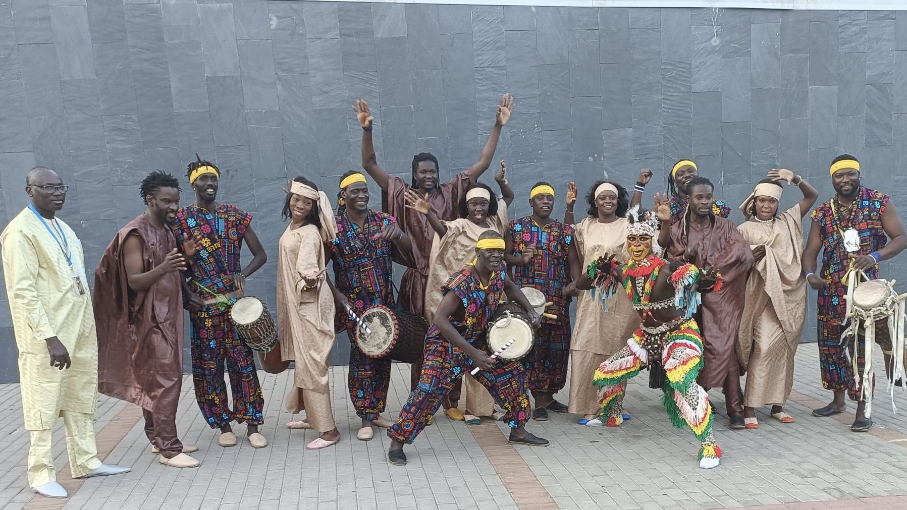 Ingenio baila al ritmo musical de Senegal, Francia, México, Mallorca y Canarias