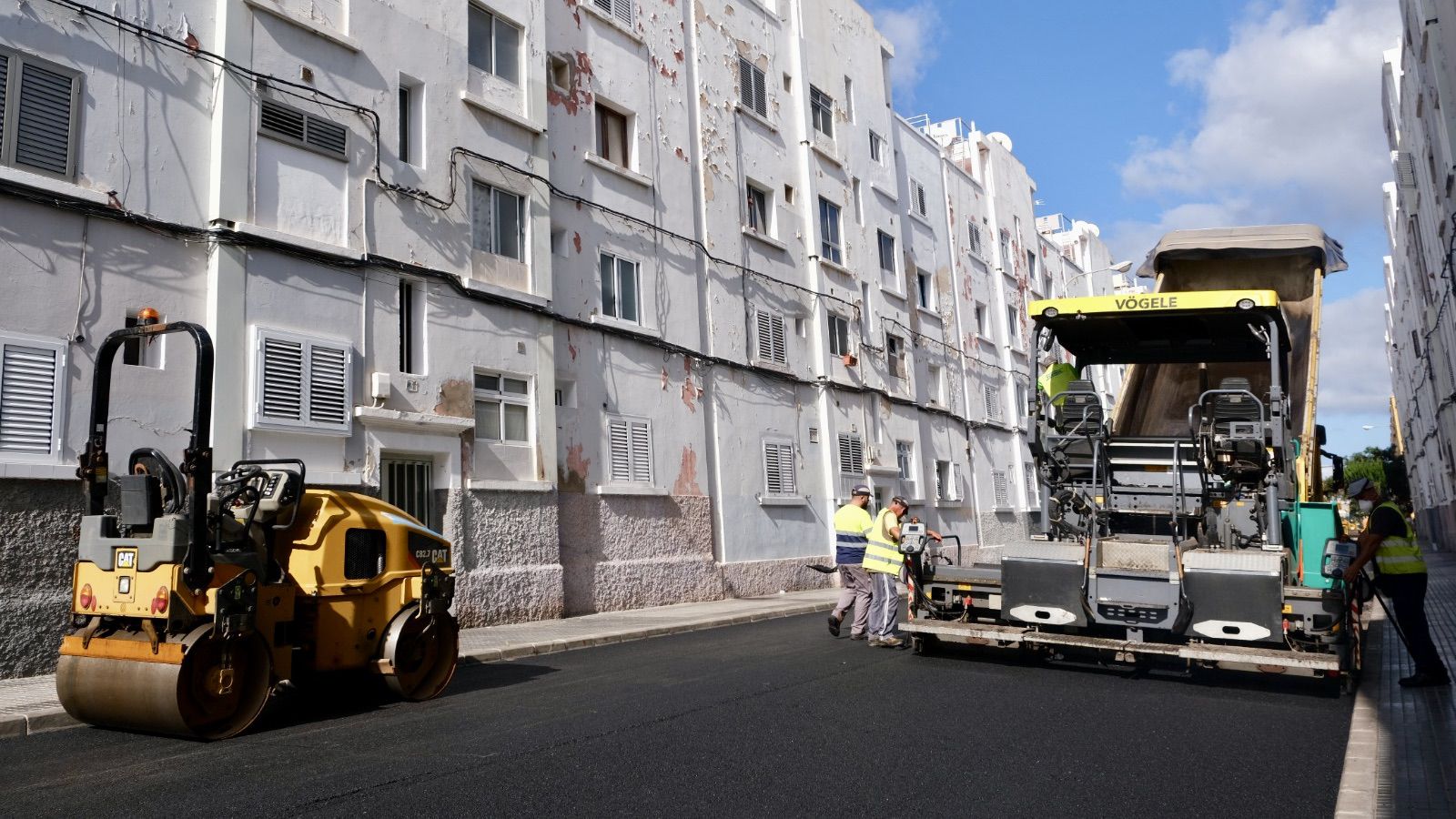 El Ayuntamiento continúa con el asfaltado en el barrio de Escaleritas