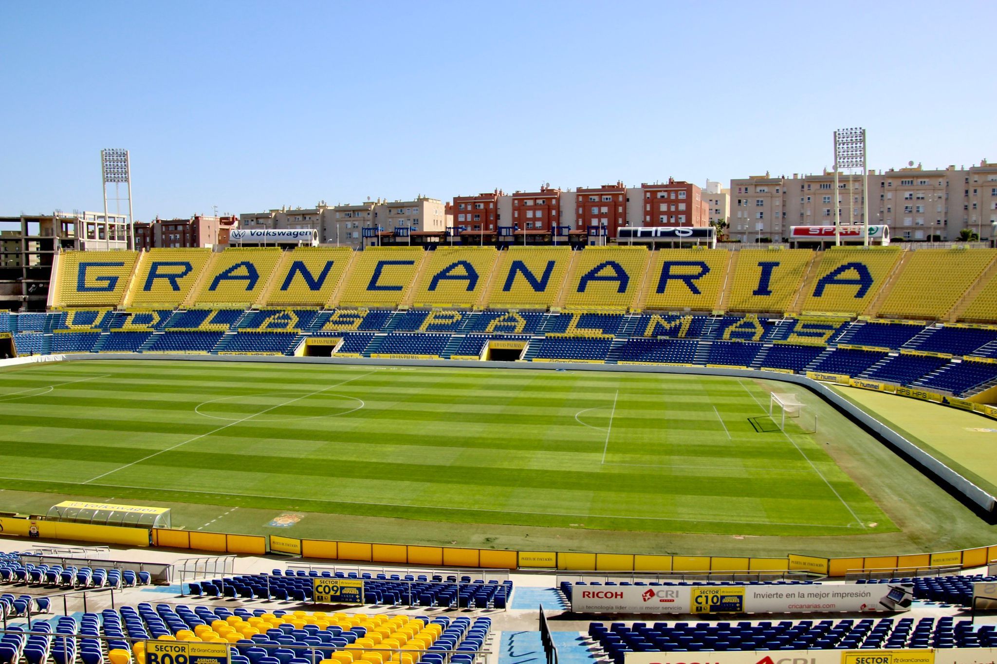 A licitación las obras para cambiar a tecnología led el alumbrado del Estadio de Gran Canaria