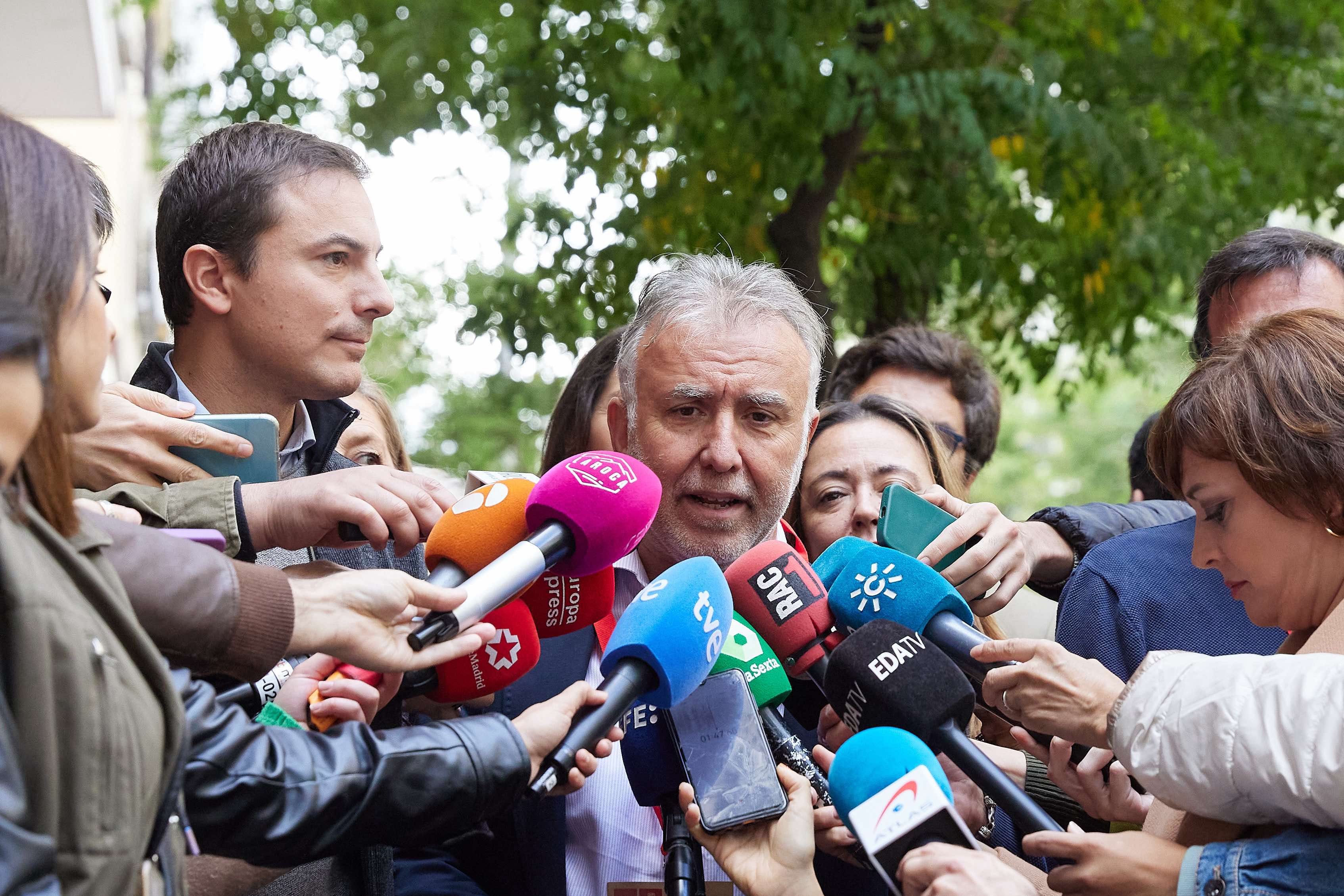 Torres pide a la derecha que extinga el discurso xenófobo en la derivación migratoria