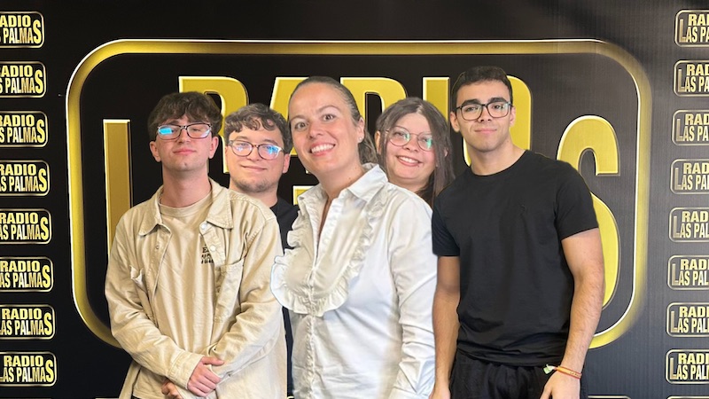 Alumnos del IES El Rincón viven su primera inmersión en la radio