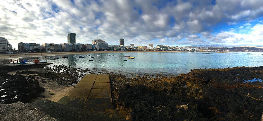 Un hombre muere ahogado en la playa de Las Canteras