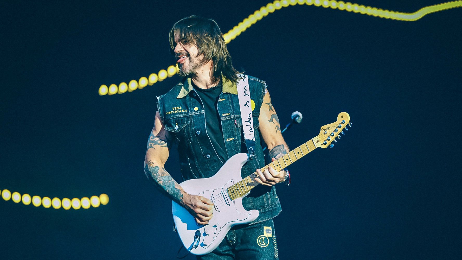 Juanes encendió la luz del Granca Live Fest y pone a bailar a 30.000 personas