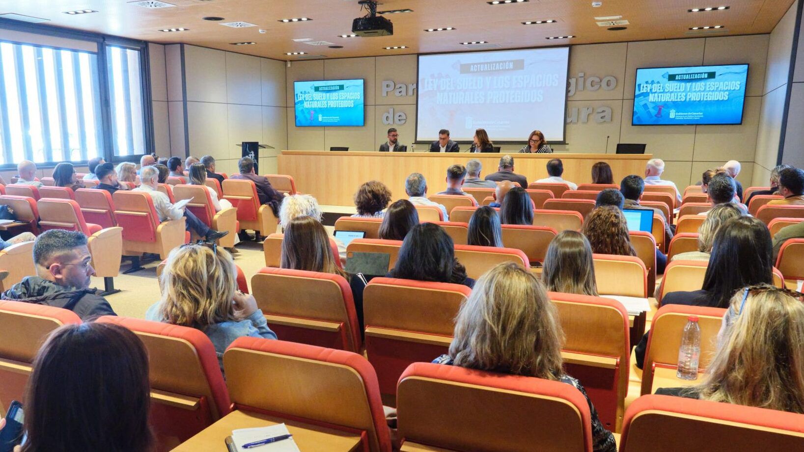 La actualización de la Ley del Suelo proporcionará mejores herramientas al Cabildo y ayuntamientos de Fuerteventura