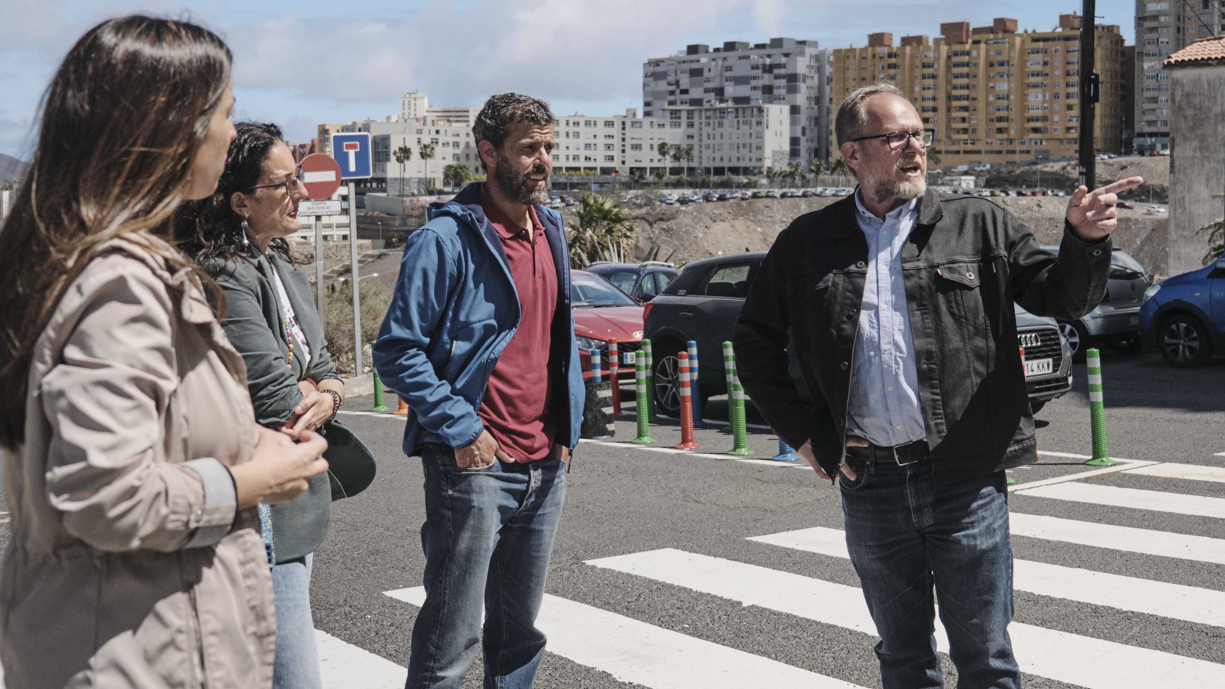 Movilidad finaliza las modificaciones viales del CEIP César Manrique