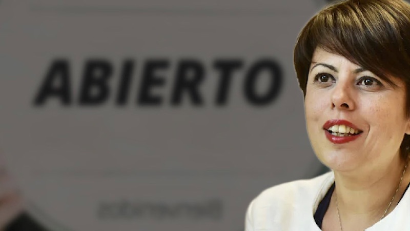 Minerva Alonso anuncia descuentos del 50 % en el comercio local