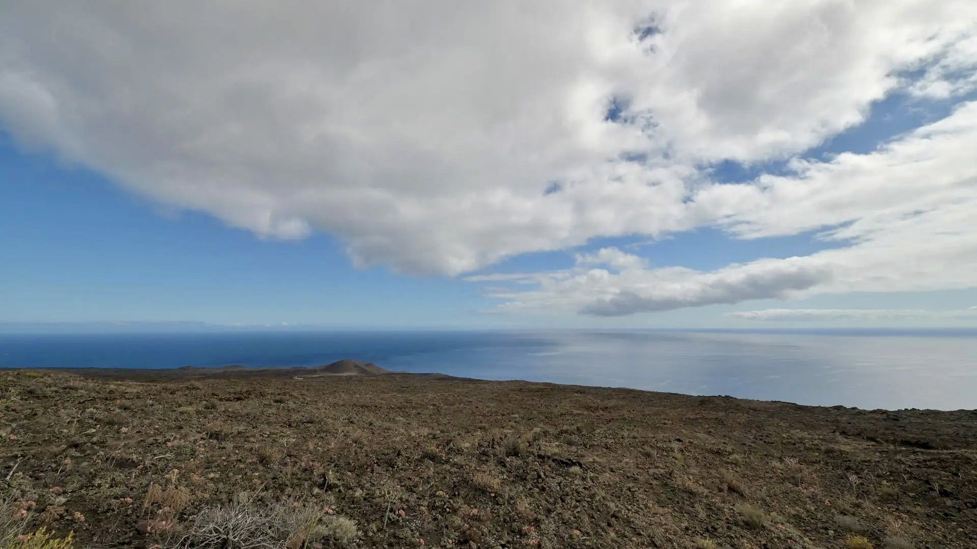 El Mar de las Calmas, un paso más cerca de ser el primer parque nacional marino de España