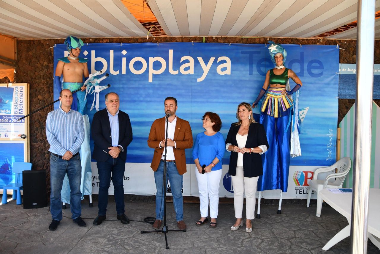 Melenara abre la Biblioplaya con 100 nuevos ejemplares y dos meses llenos de actividades