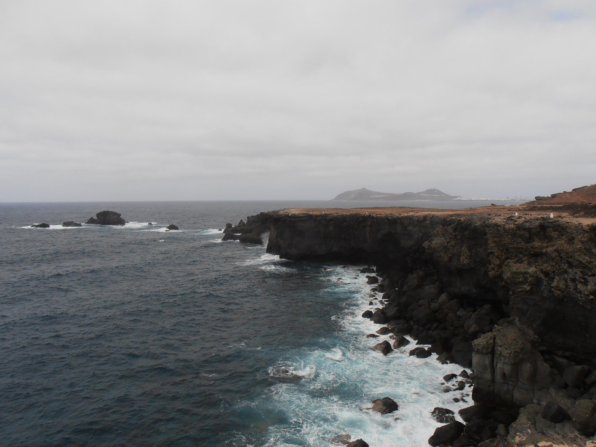 Salvamento Marítimo y la Guardi CIVIL buscan el cuerpo del hombre que cayó al mar en el norte de Gran Canaria