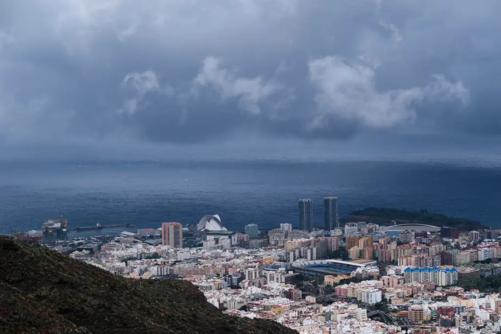 'Oscar' pasó por Canarias inciendiendo en las Islas Occidentales