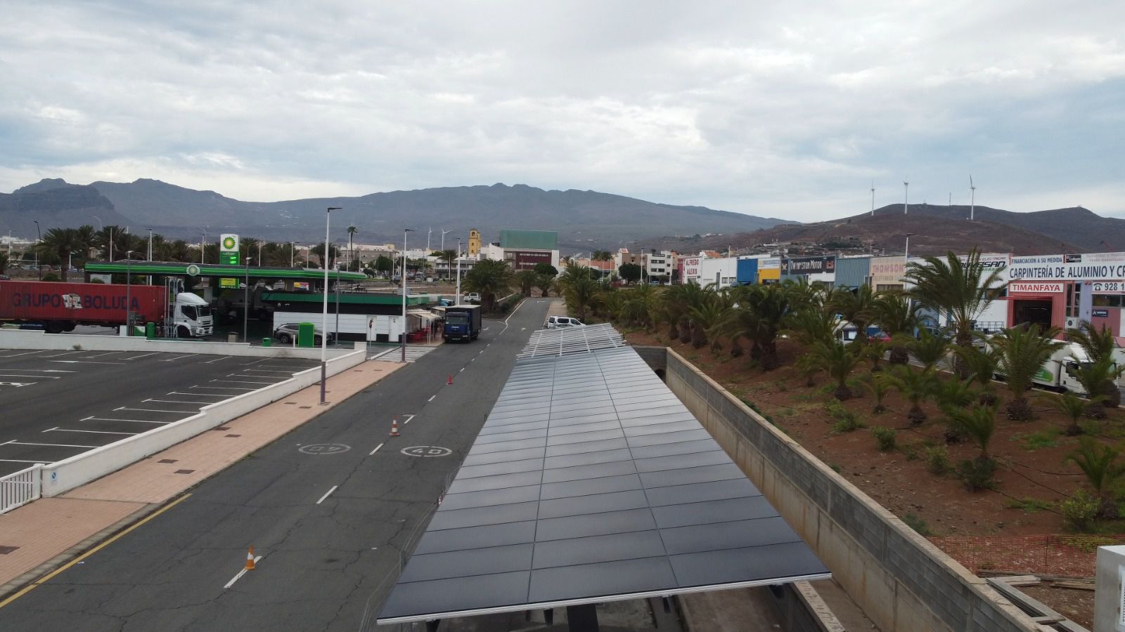 La Zona Industrial de Arinaga apuesta por marquesinas energéticas