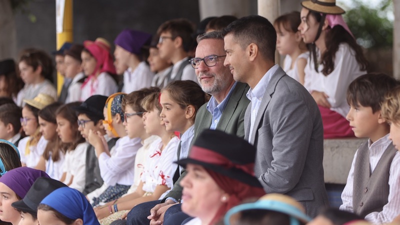Poli Suárez destaca el papel de la escuela en la conservación de la identidad canaria