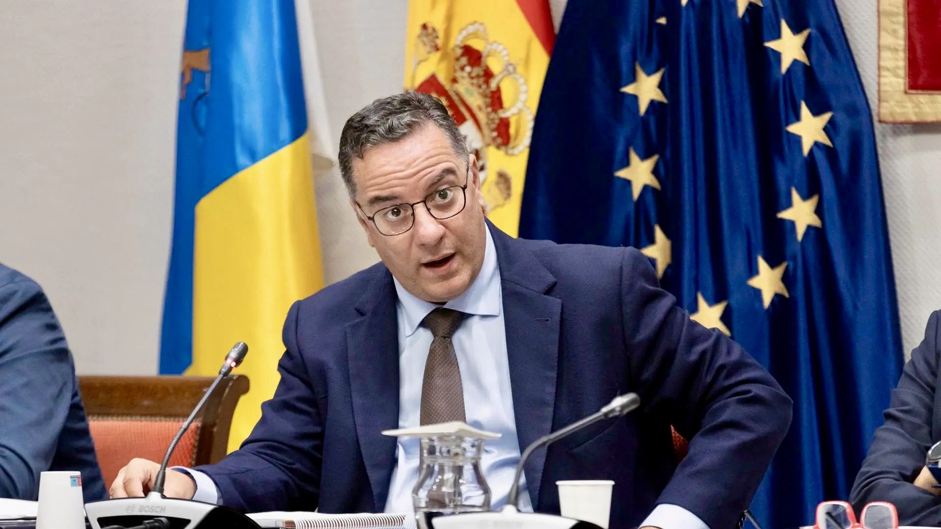 Poli Suárez dice que en el próximo curso se reforzará la educación de adultos