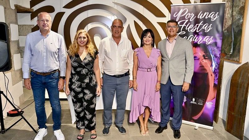 Contra la violencia de género con la campaña 'Por unas fiestas seguras' en el Pino 2024