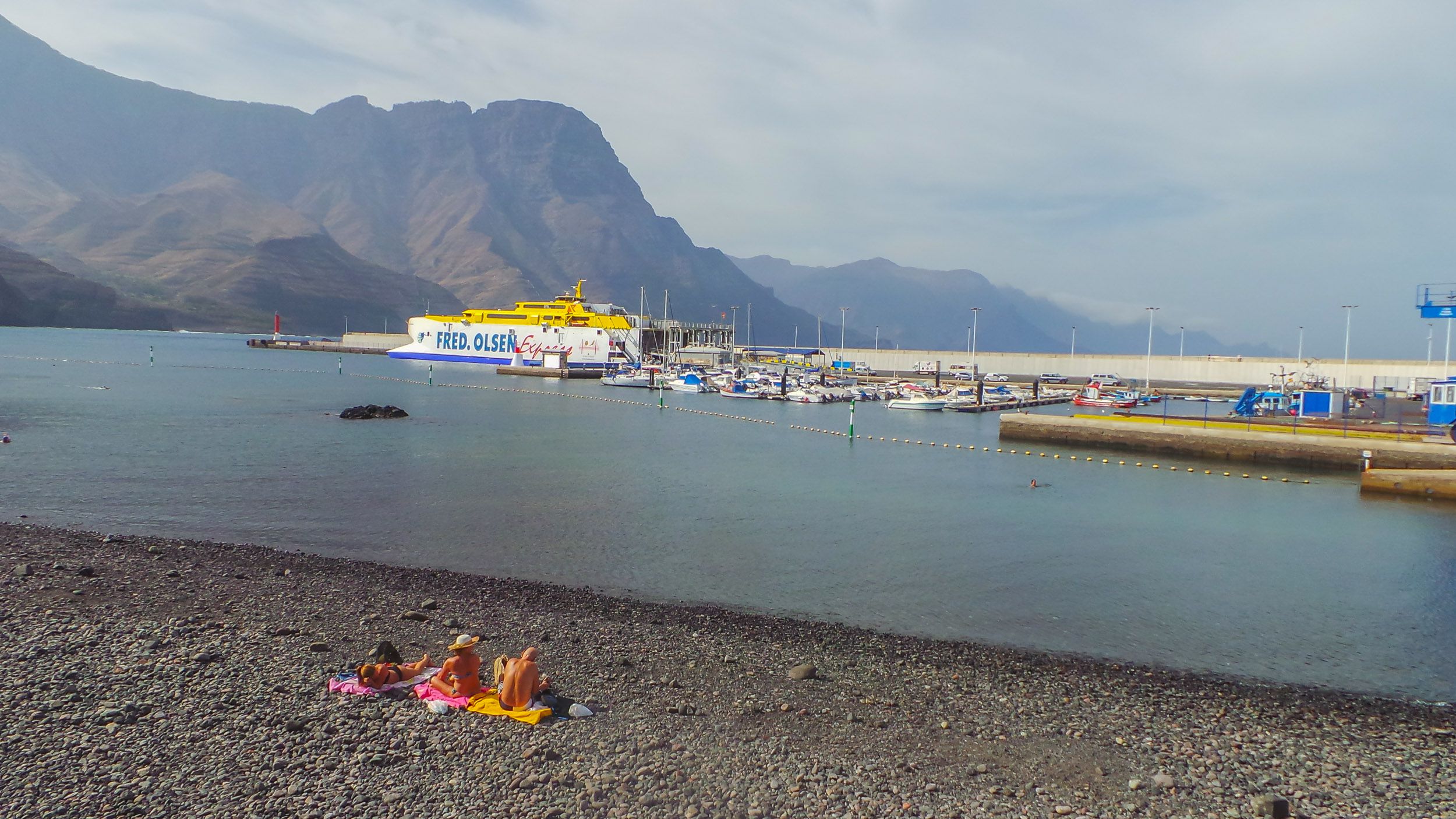 La Consejería y el Ayuntamiento de Agaete abordan mejoras en el Puerto de Las Nieves 