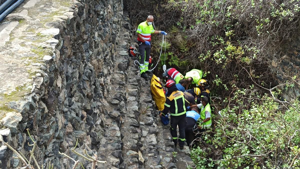 Herido grave al caer de diez metros en Gran Canaria