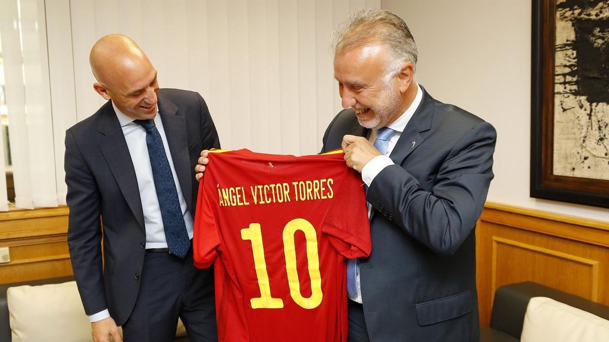 Canarias se ofrece a la Federación Española de Fútbol como sede o subsede del Mundial 2030