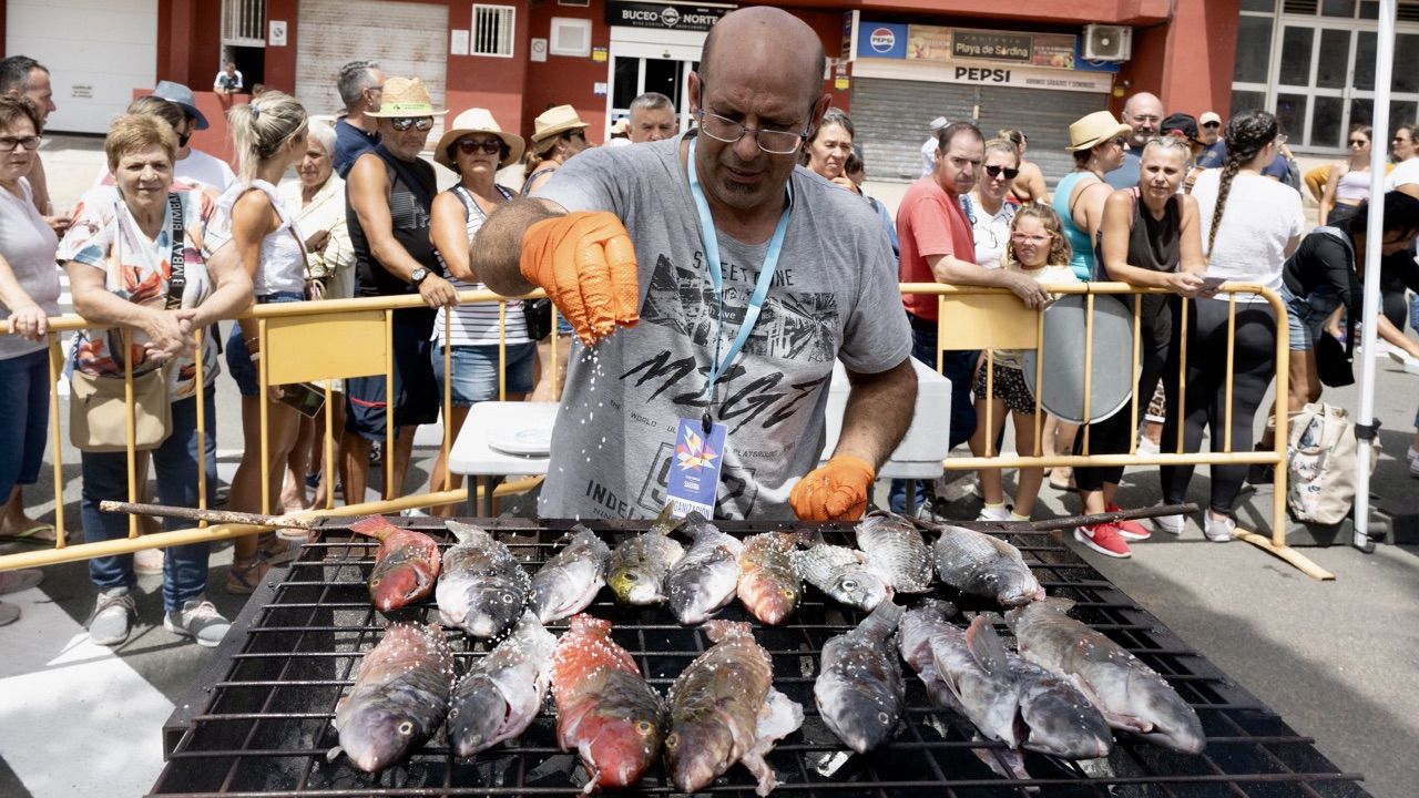 Sardina se divierte con 'La Vará del Pescao' y la primera jornada del Festival Sardina Viva