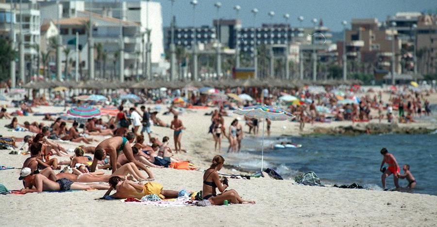Las entradas de turistas extranjeros en agosto subieron el 14 % y el gasto, el 20 %
