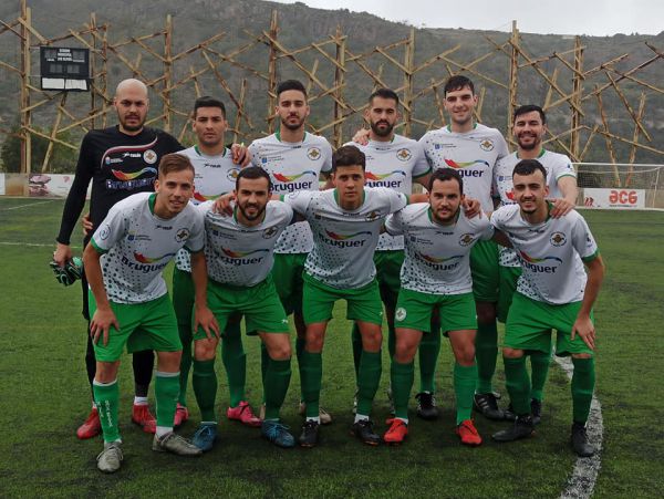 FÚTBOL TERCERA DIVISIÓN  - La UD Villa de Santa Brígia busca este viernes su primer triunfo fuera de los Olivos para soñar