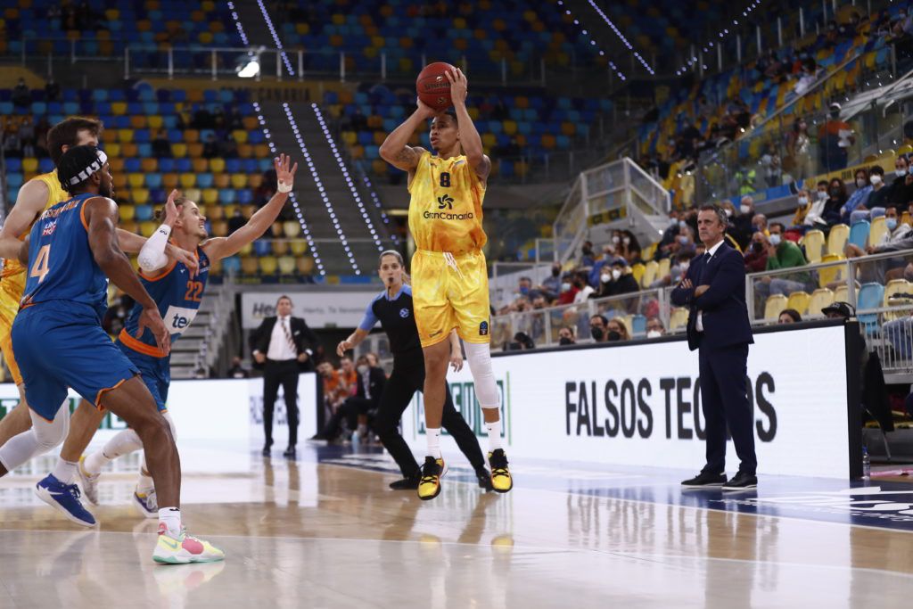 81-96. El Granca pierde el liderato ante un sólido Ratiopharm Ulm