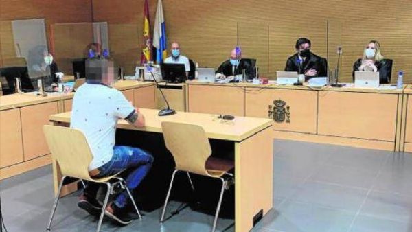 14 años de prisión por abusar sexualmente de dos sobrinas de 6 y 7 años.