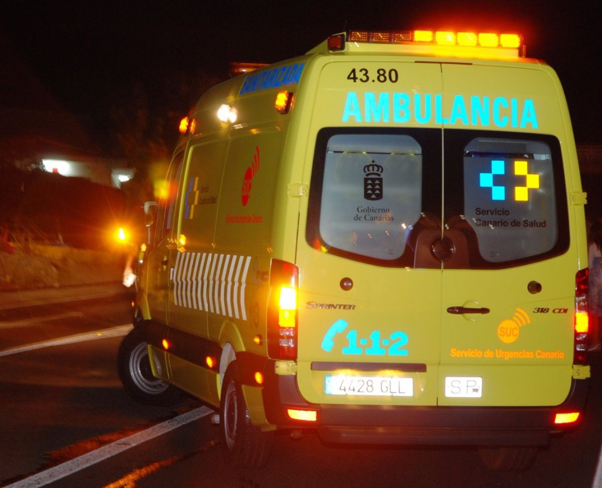 Herido de gravedad al volcar su coche en Telde